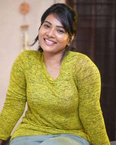 punitha-tamil-serial-actress-hot-17